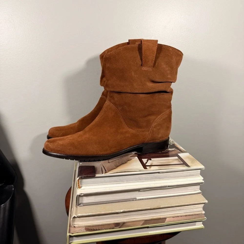 LL Bean Slouch Tan Cognac Nubuck Suede Size 10 Women’s Ankle Boots